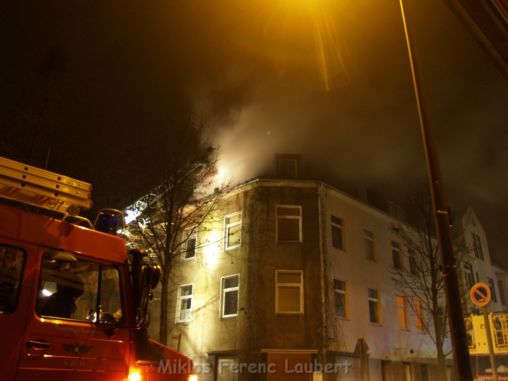 Dachstuhlbrand Koeln Gremberg Taunusstr Wetzlarerstr  P081.JPG